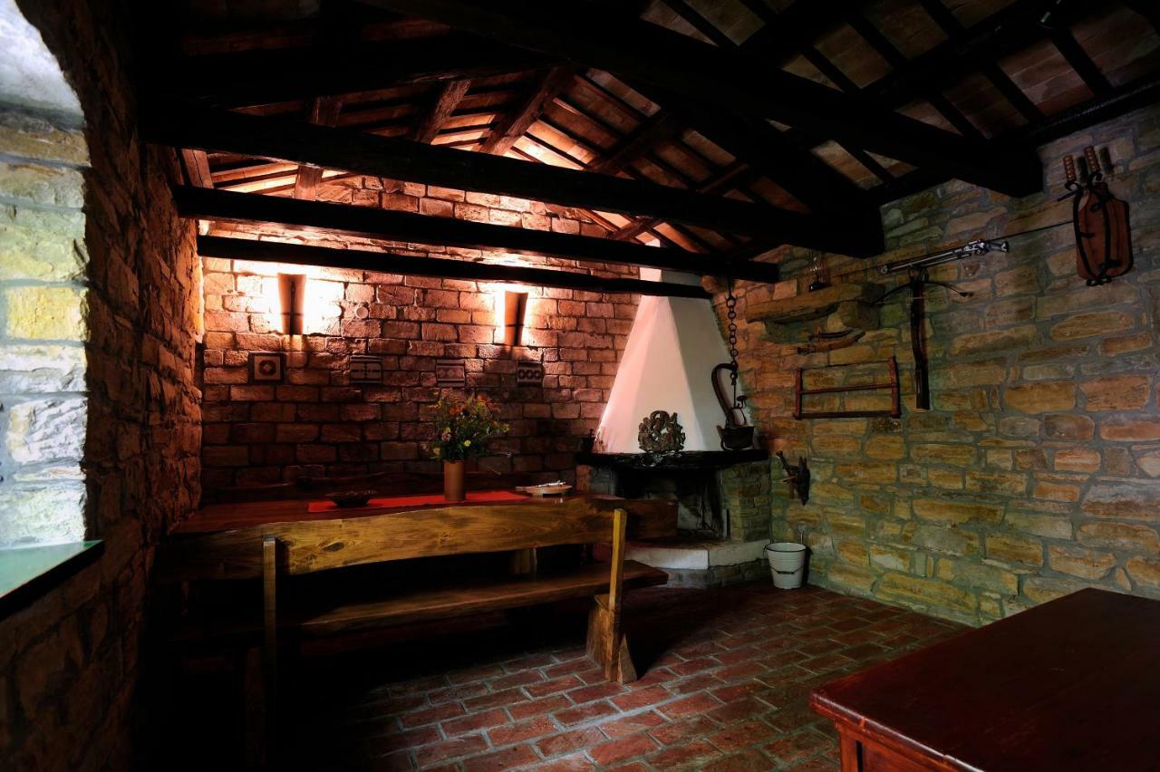 Šmarje Traditional Istrian Stone House מראה חיצוני תמונה